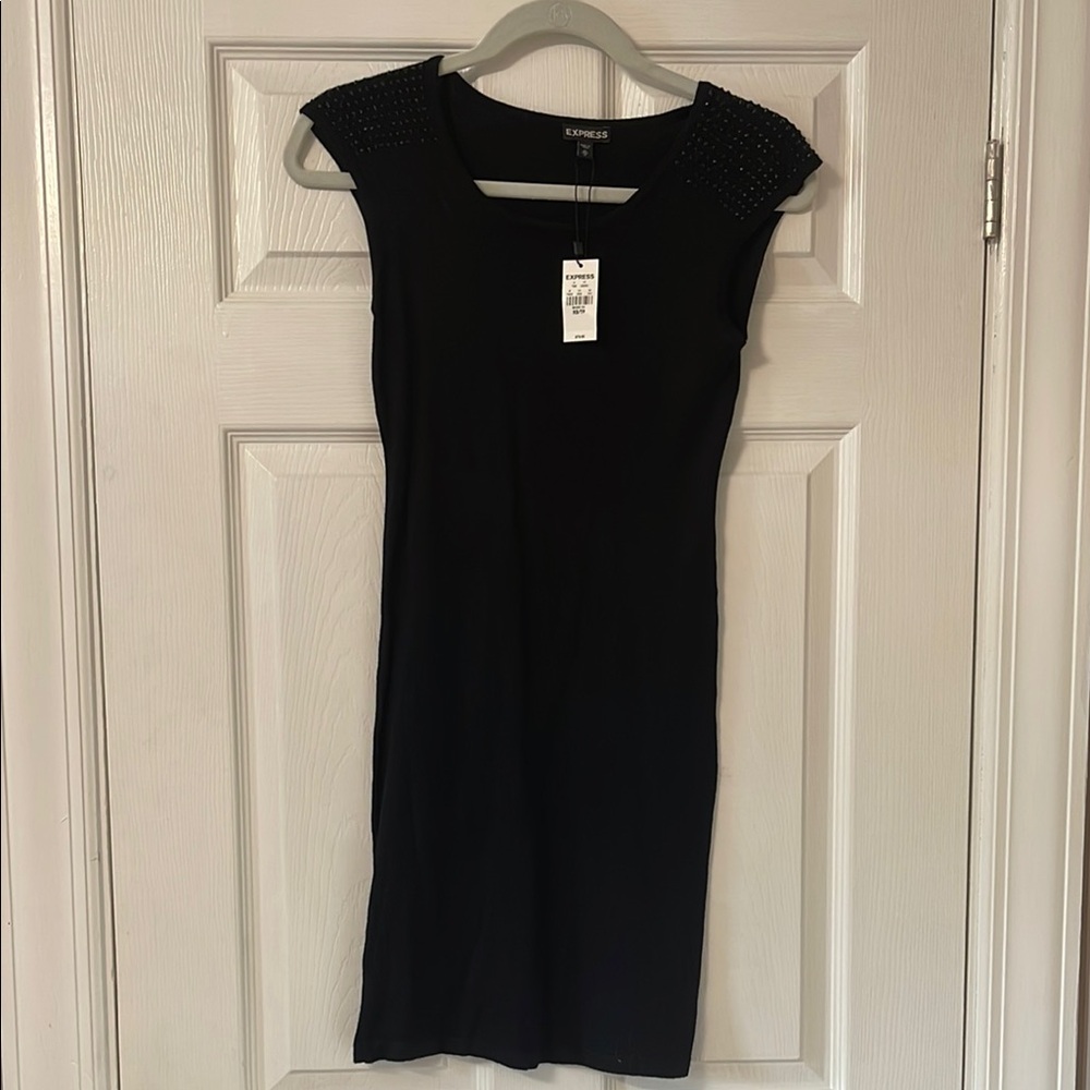 NWT Express Black Sheath Mini Dress Cap Sleeve Crew Neck SIZE XS